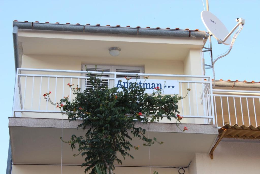 Apartments Miriam Srima Vodice Exterior foto